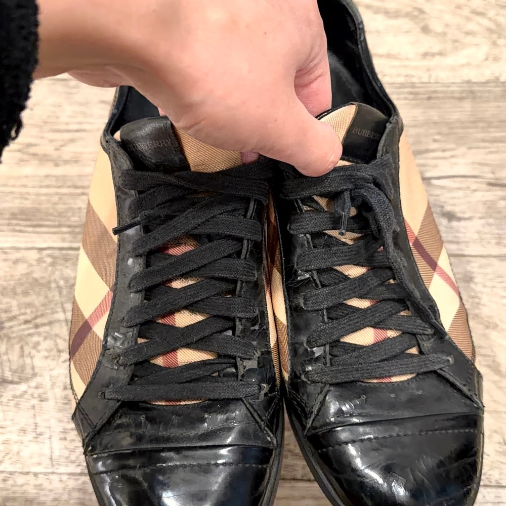 Burberry Women's Black and Beige Sneakers